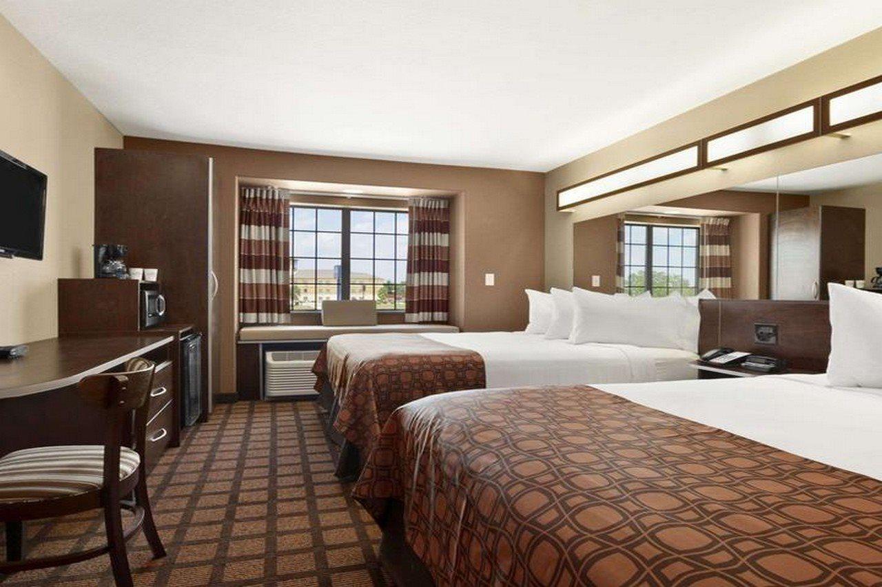 Garner Hotel Gonzales By Ihg Екстериор снимка