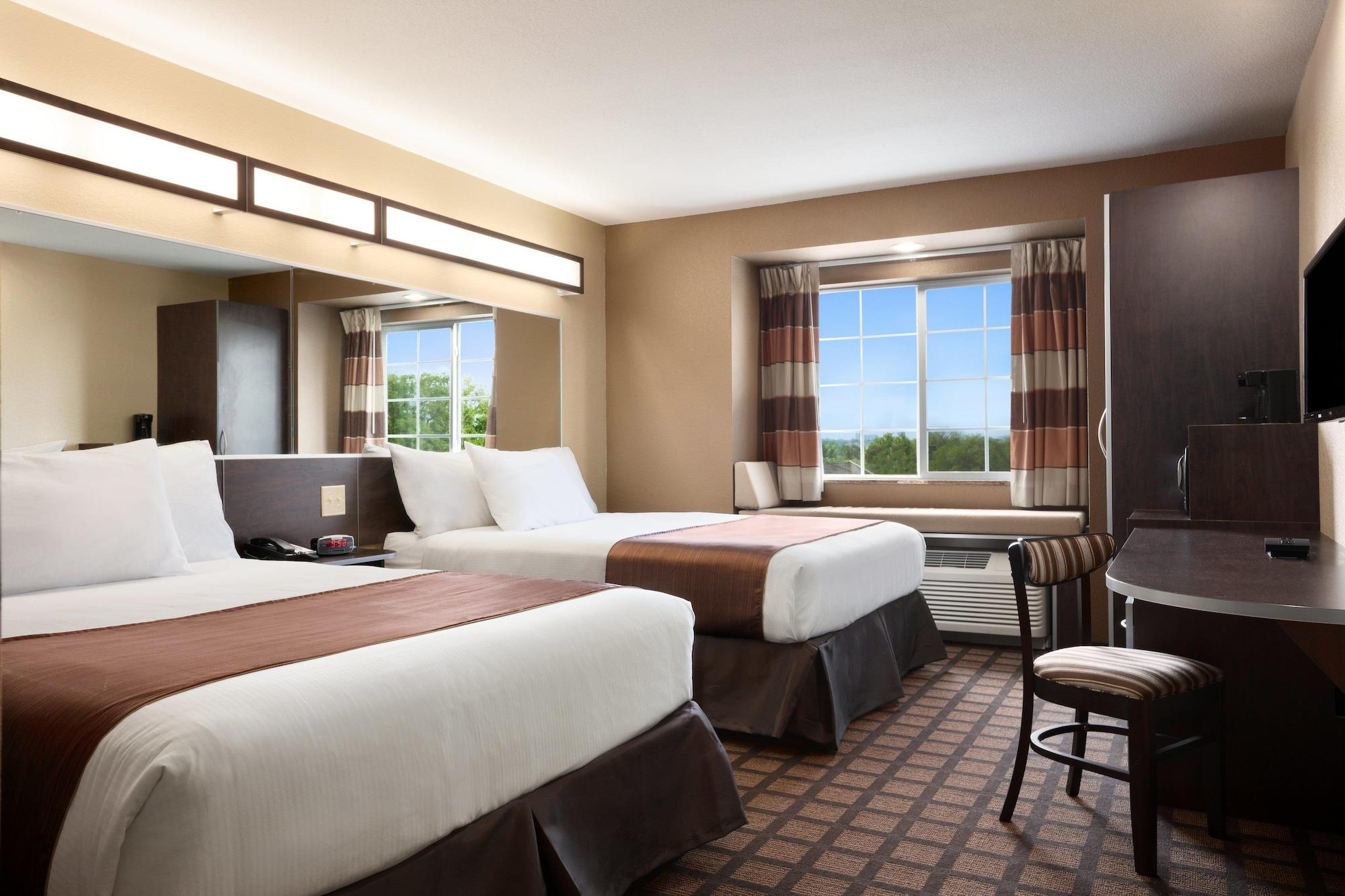 Garner Hotel Gonzales By Ihg Екстериор снимка